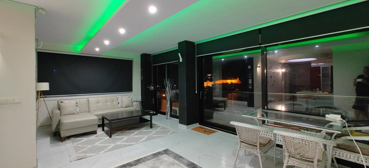 Appartamento Amazing Seaview Flat Kusadası Esterno foto